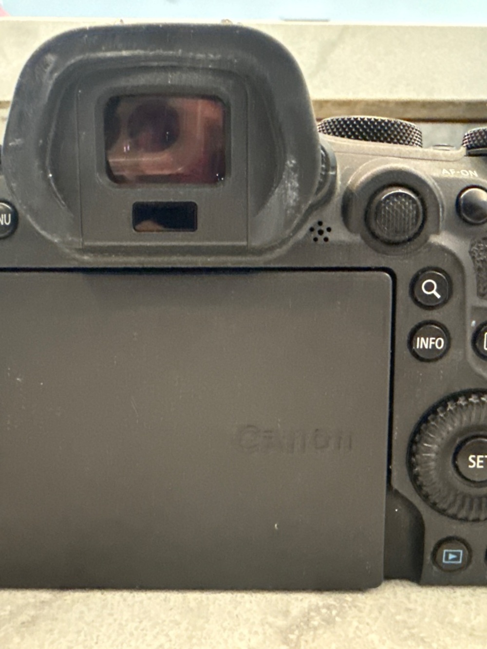 Used Canon EOS R6 MII - Picture 6 of 9